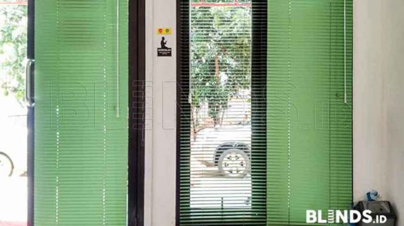 Contoh Venetian Blinds Warna Hijau Di Cawang