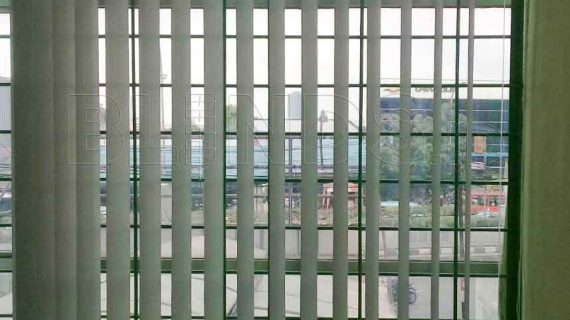 Pesan Gorden Kantor Vertical Blinds Di Kebayoran