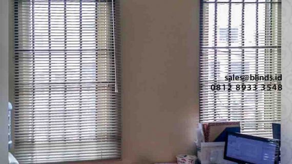 Gorden Kantor Model Venetian Di Tambora Jakarta Barat