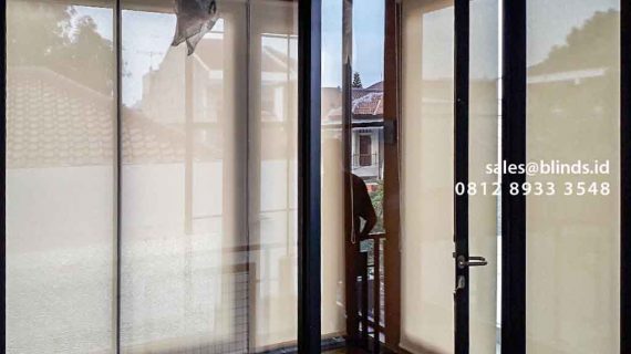 Roller Blinds Bahan Solar Screen Klien Komplek Palem Indah Duren Sawit