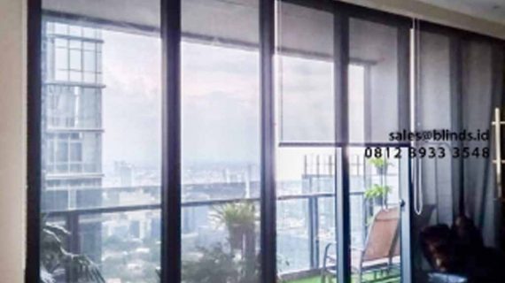 Proses Pemasangan Roller Blinds Solar Screen Warna Grey Di Apartemen District Senopati Jakarta Selatan